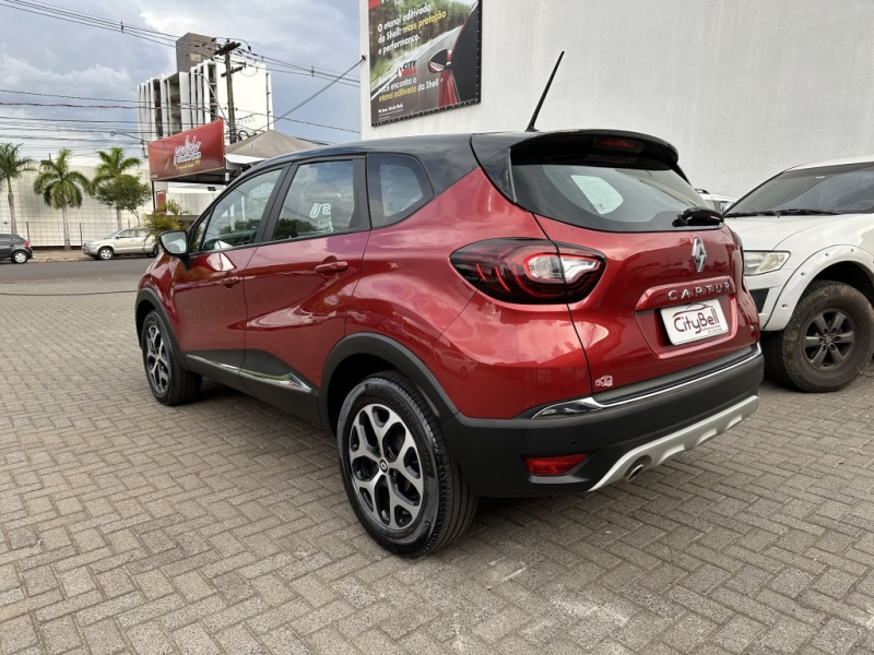 Renault Captur 1.3 TCE INTENSE CVT-3