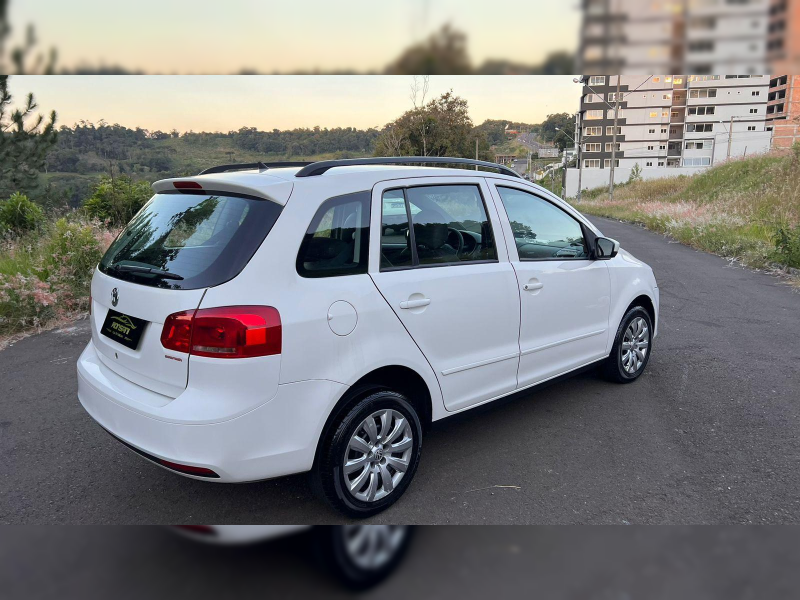 Volkswagen Spacefox 1.6 GII-2